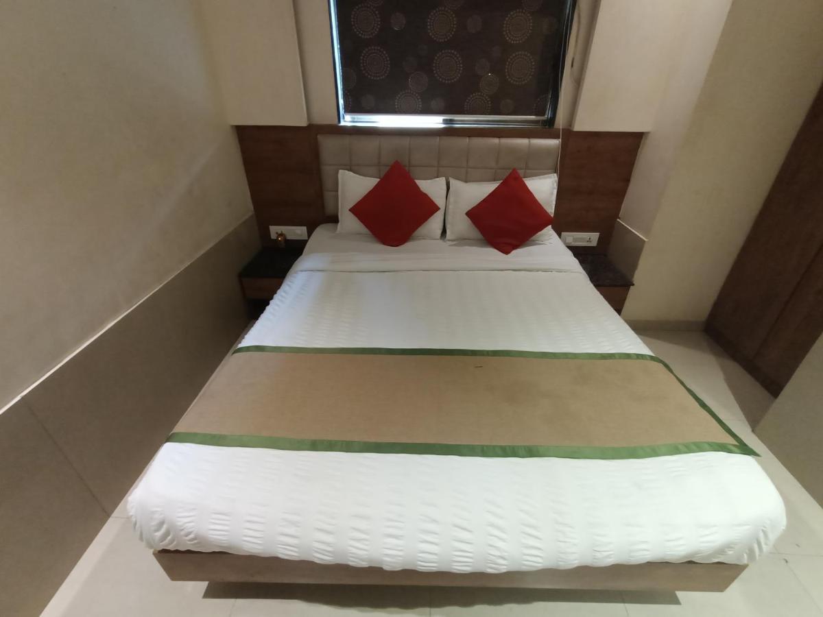 Fabhotel Regal Inn مومباي المظهر الخارجي الصورة