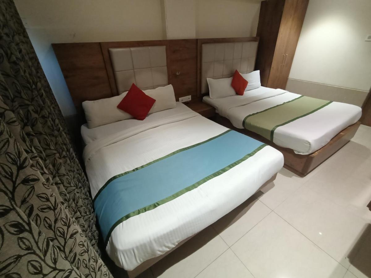 Fabhotel Regal Inn مومباي المظهر الخارجي الصورة