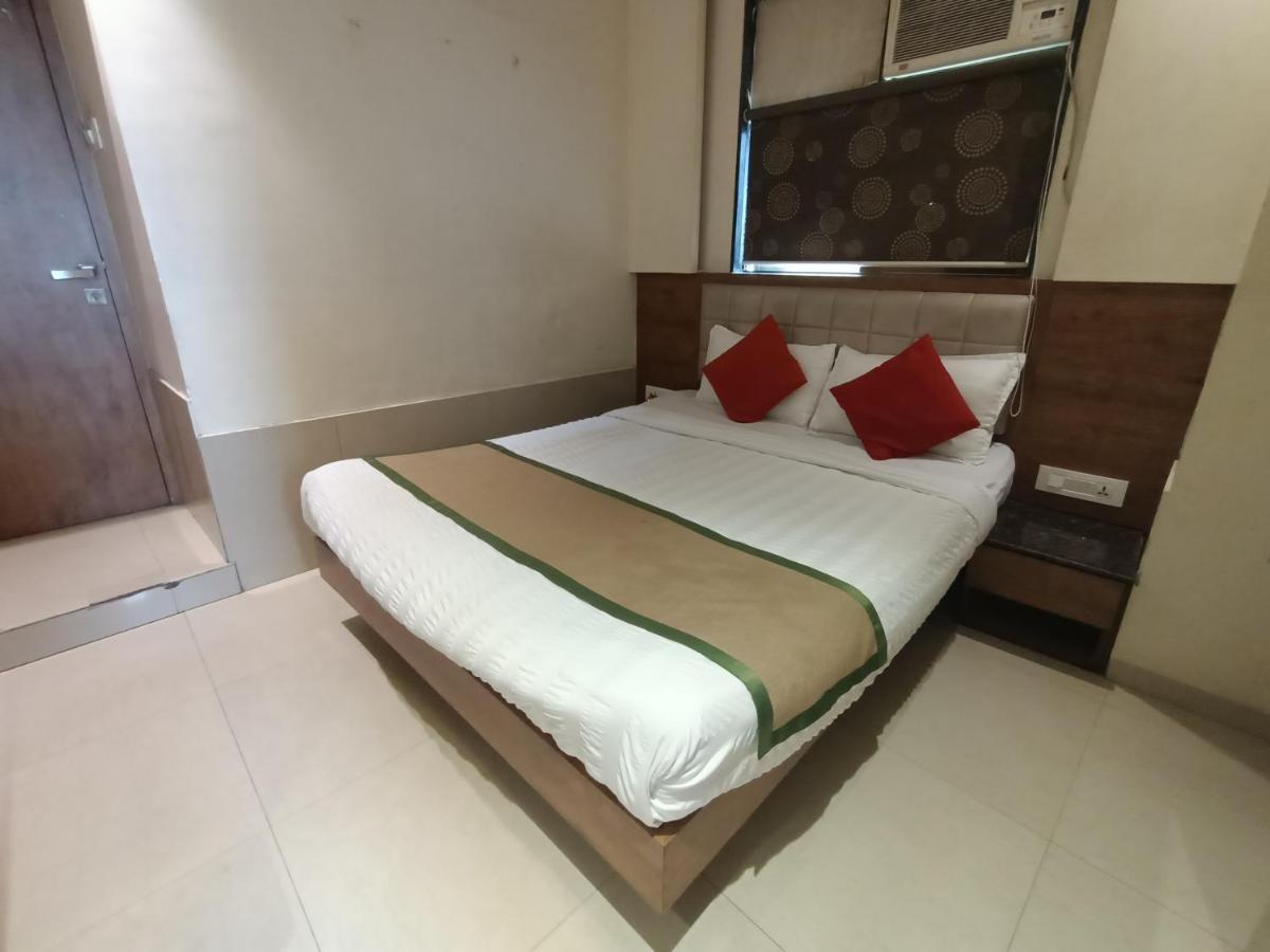 Fabhotel Regal Inn مومباي المظهر الخارجي الصورة