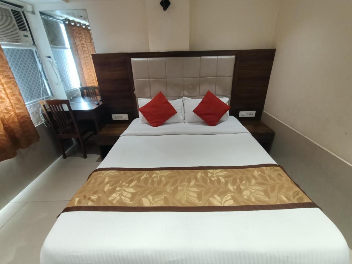 Fabhotel Regal Inn مومباي المظهر الخارجي الصورة
