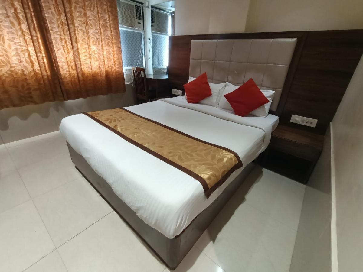 Fabhotel Regal Inn مومباي المظهر الخارجي الصورة
