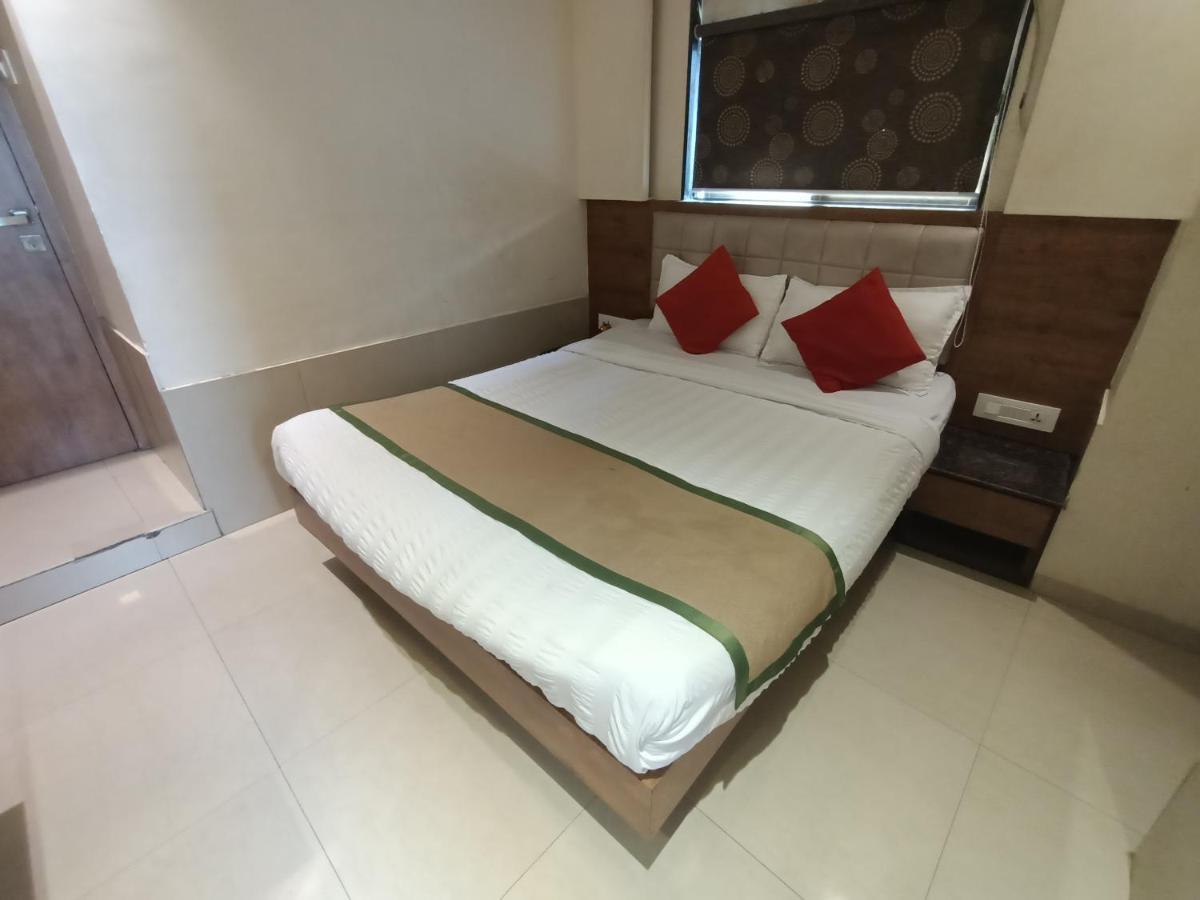 Fabhotel Regal Inn مومباي المظهر الخارجي الصورة