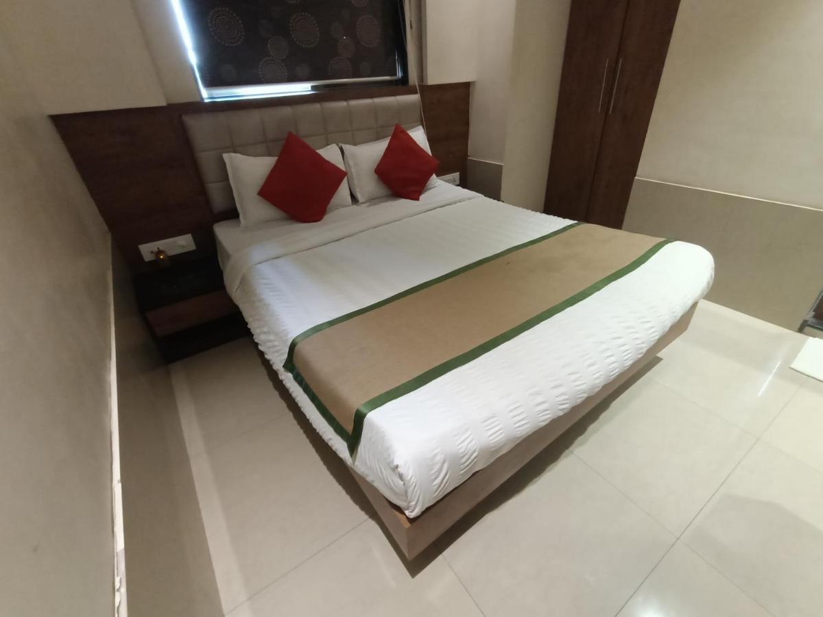 Fabhotel Regal Inn مومباي المظهر الخارجي الصورة