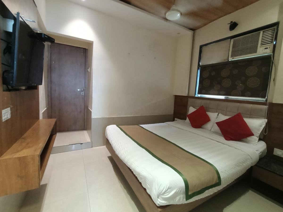 Fabhotel Regal Inn مومباي المظهر الخارجي الصورة
