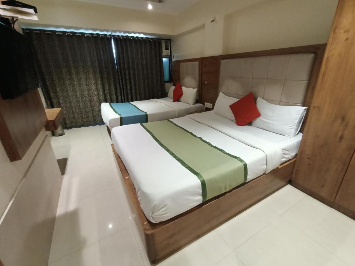Fabhotel Regal Inn مومباي المظهر الخارجي الصورة