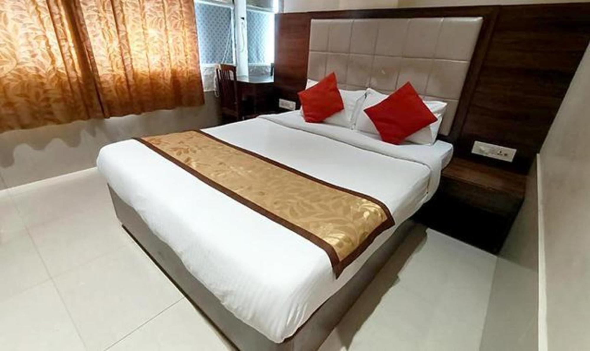 Fabhotel Regal Inn مومباي المظهر الخارجي الصورة