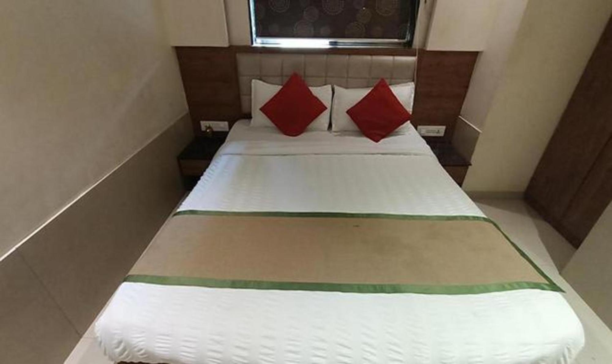 Fabhotel Regal Inn مومباي المظهر الخارجي الصورة